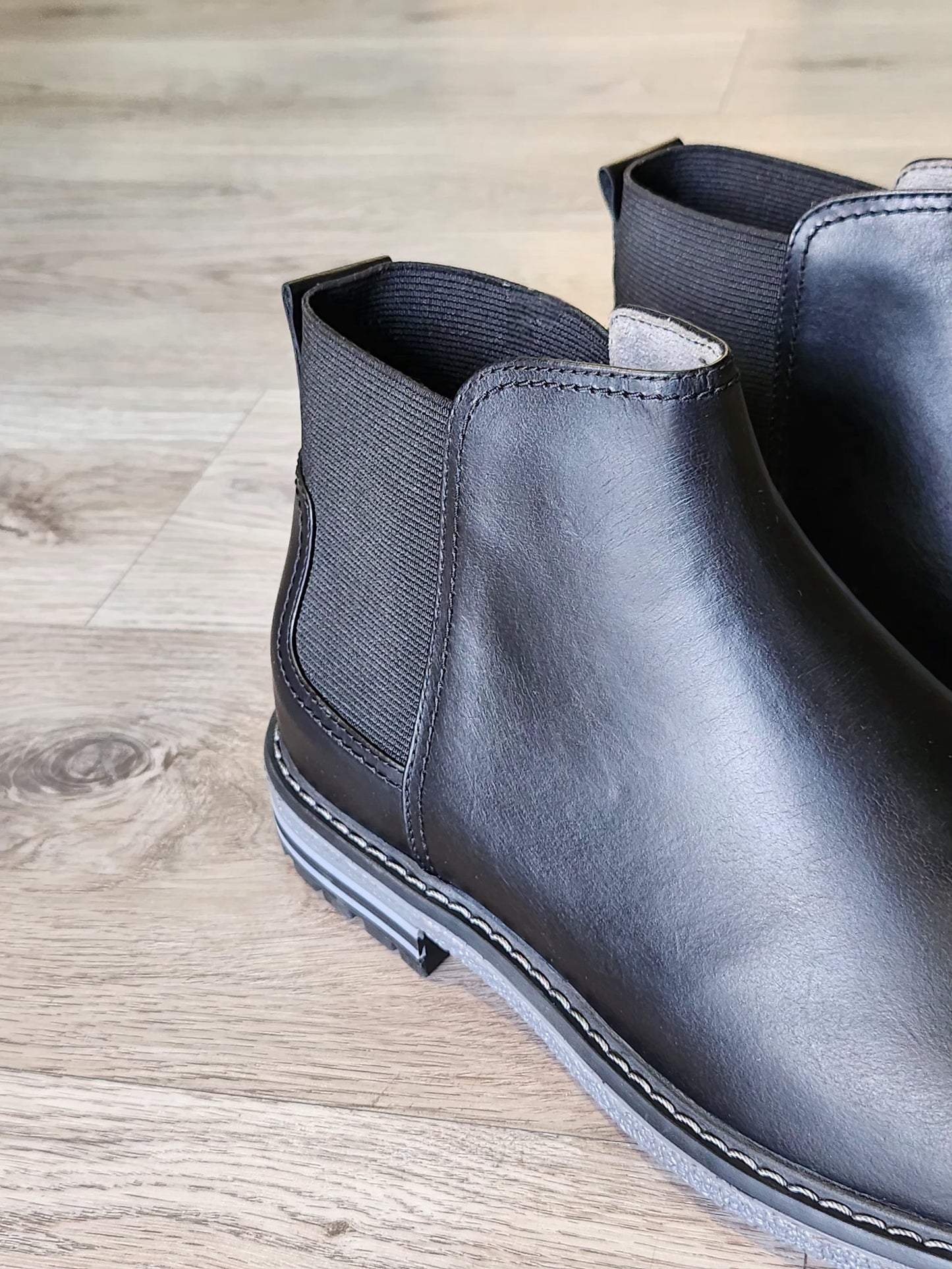 Botines tipo Chelsea 823, negros