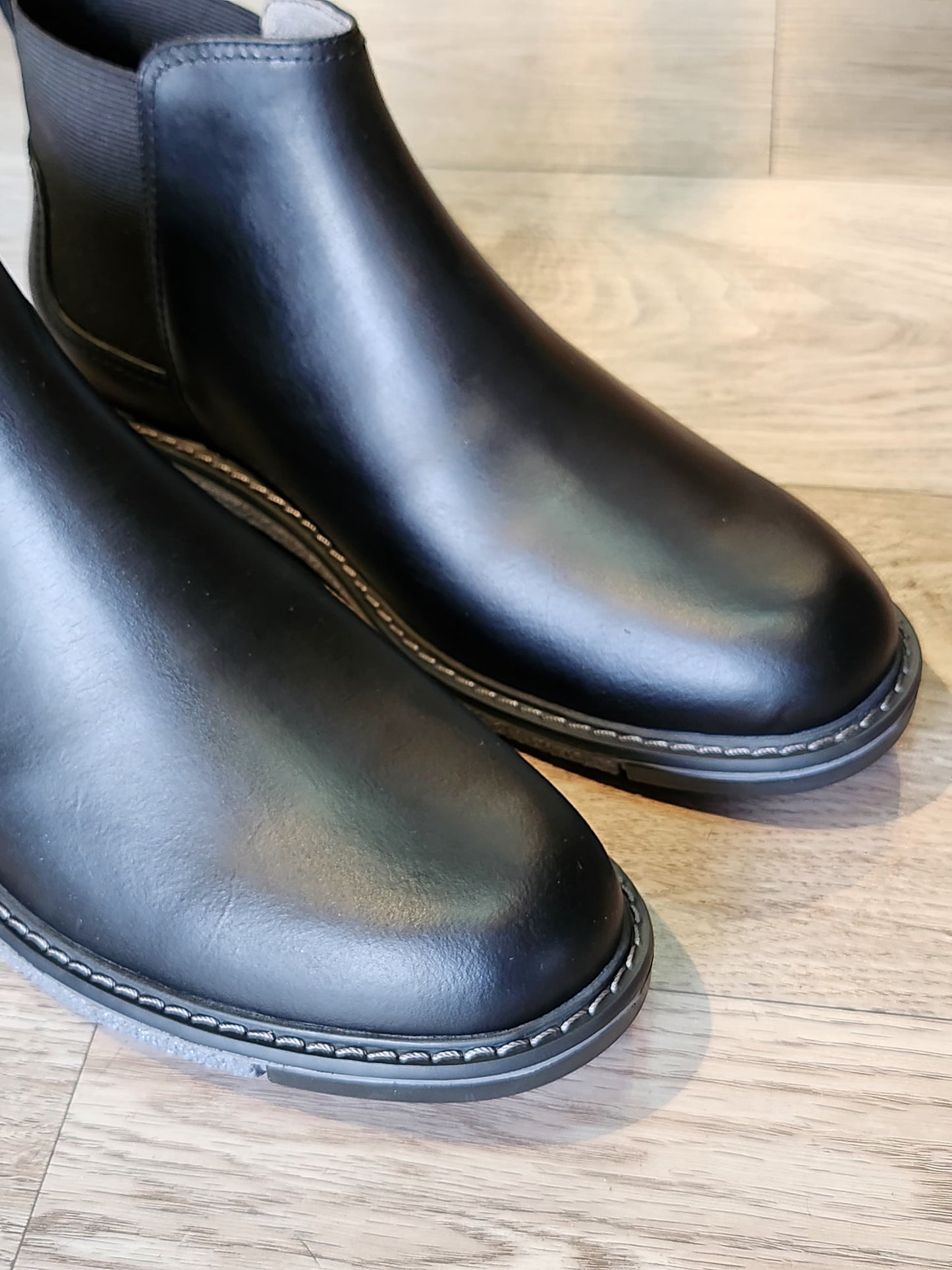 Botines tipo Chelsea 823, negros
