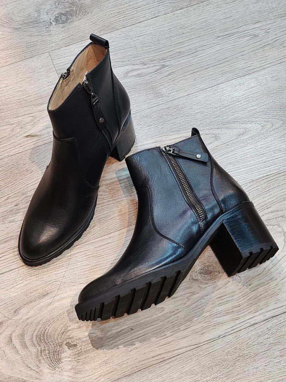 Lady boots