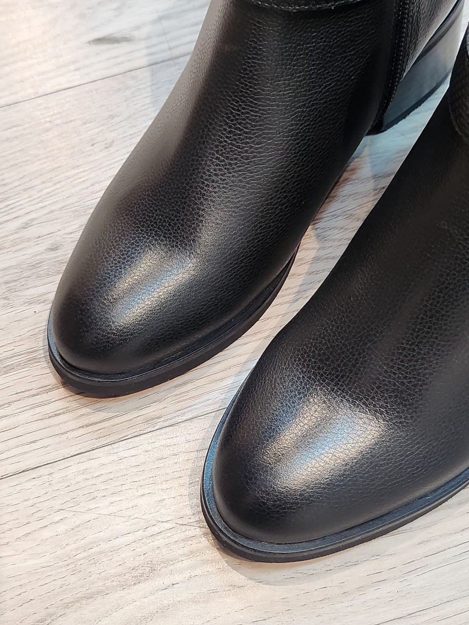 Lady boots