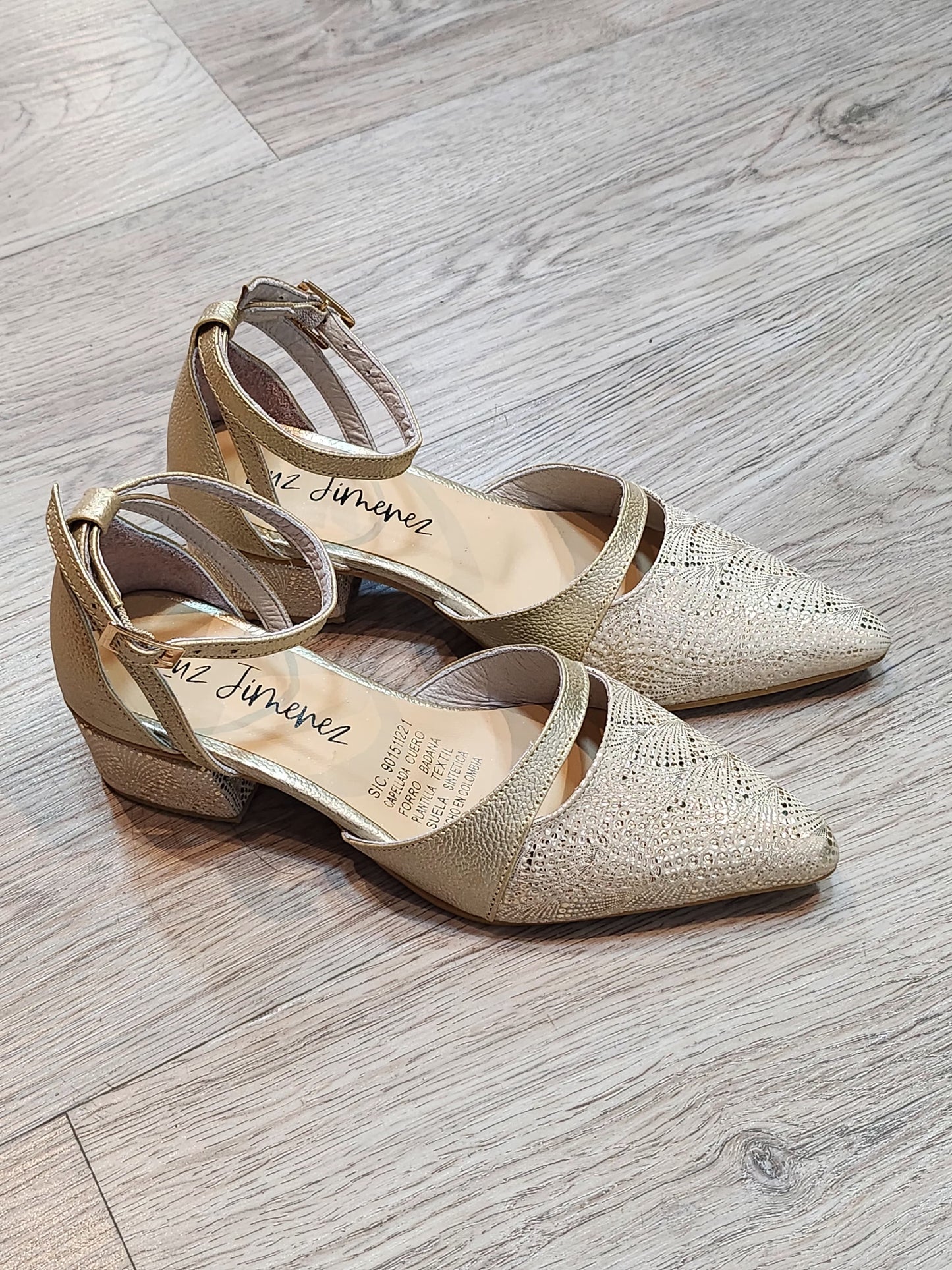 High heel shoes for women