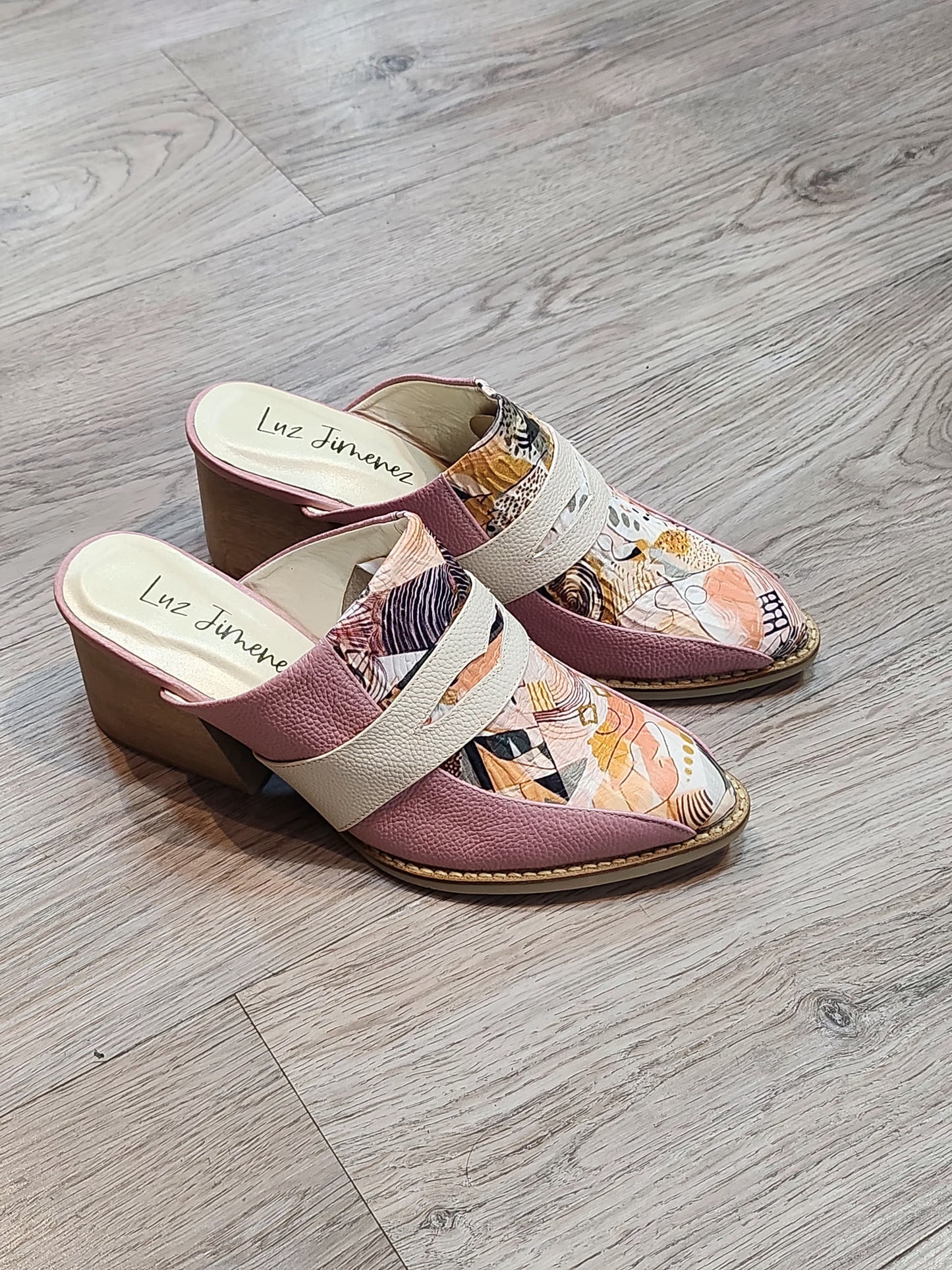 Zapatos V36 con impresión