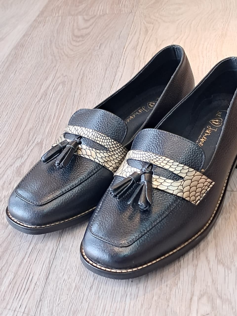 Mocazin 2105 Dama Negro