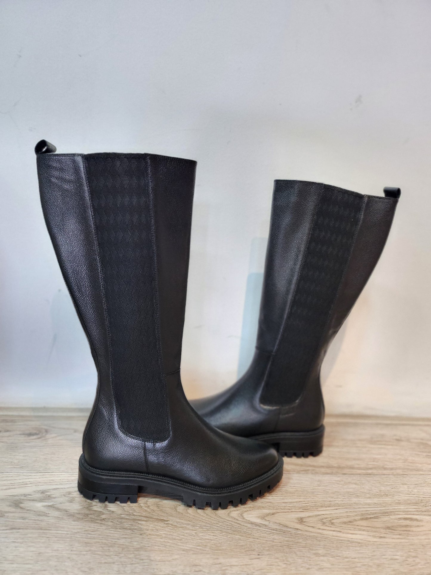 Black boots for women