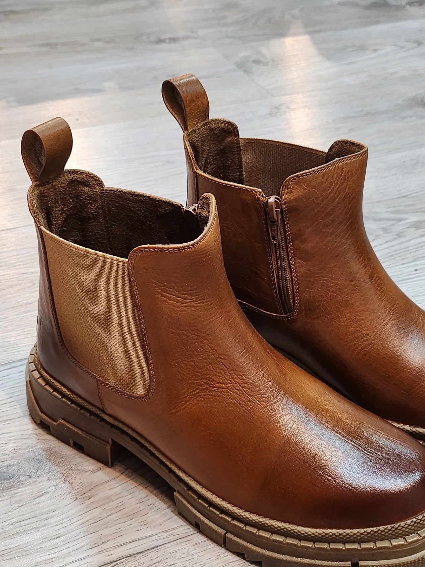 Botines tipo Chelsea 842 Caramelo
