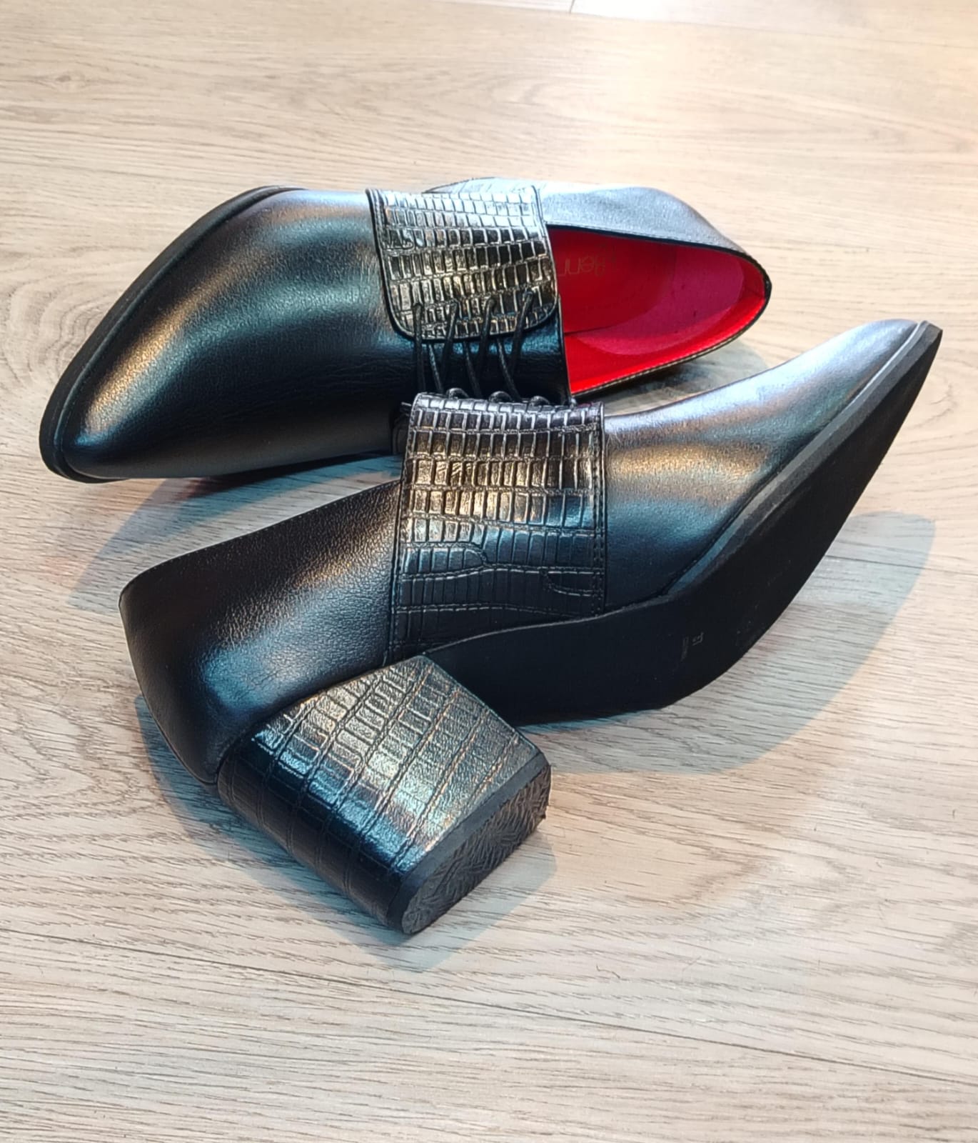 Botin 566 dama amarrar