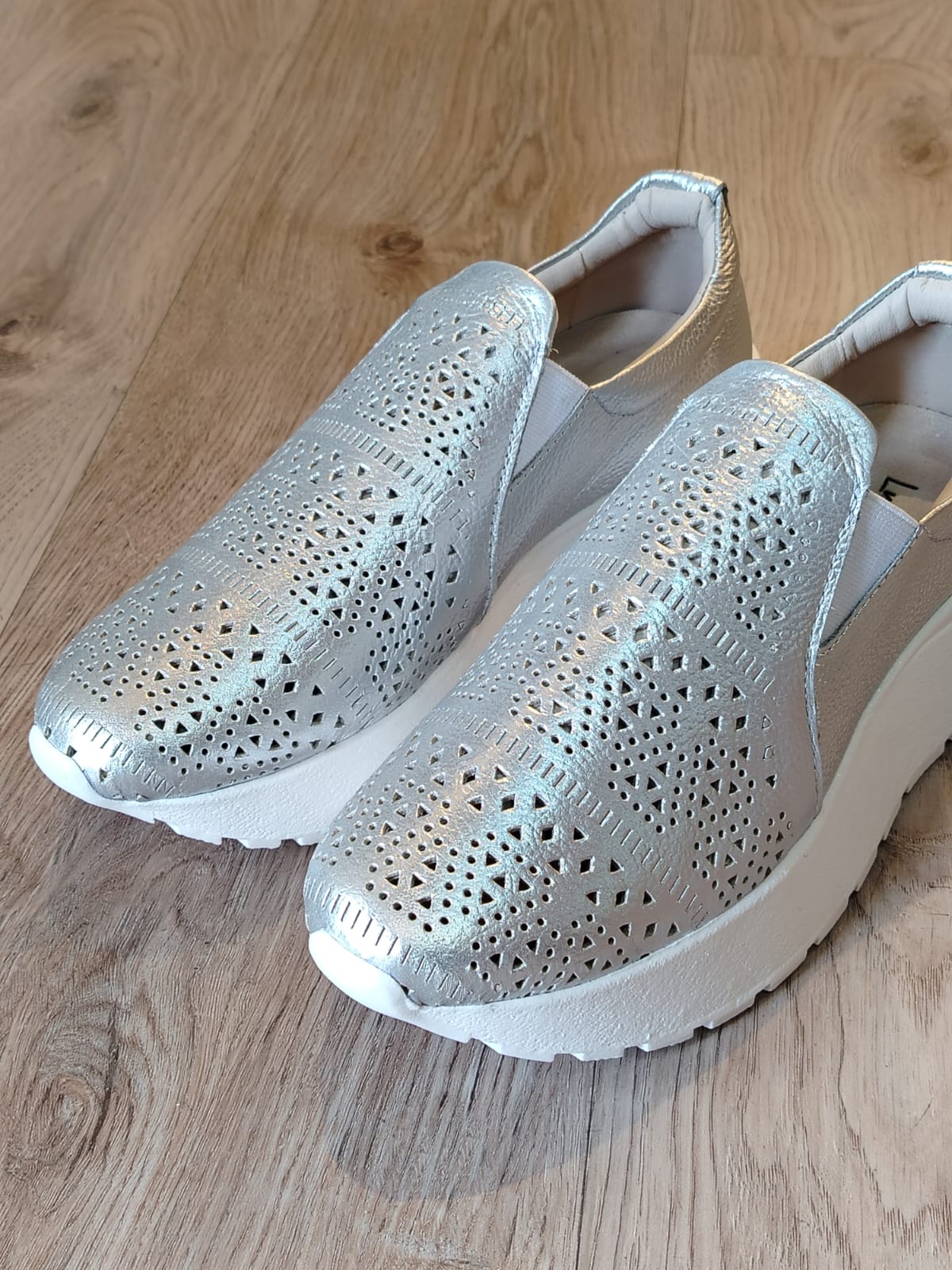 TENIS  243 DAMA