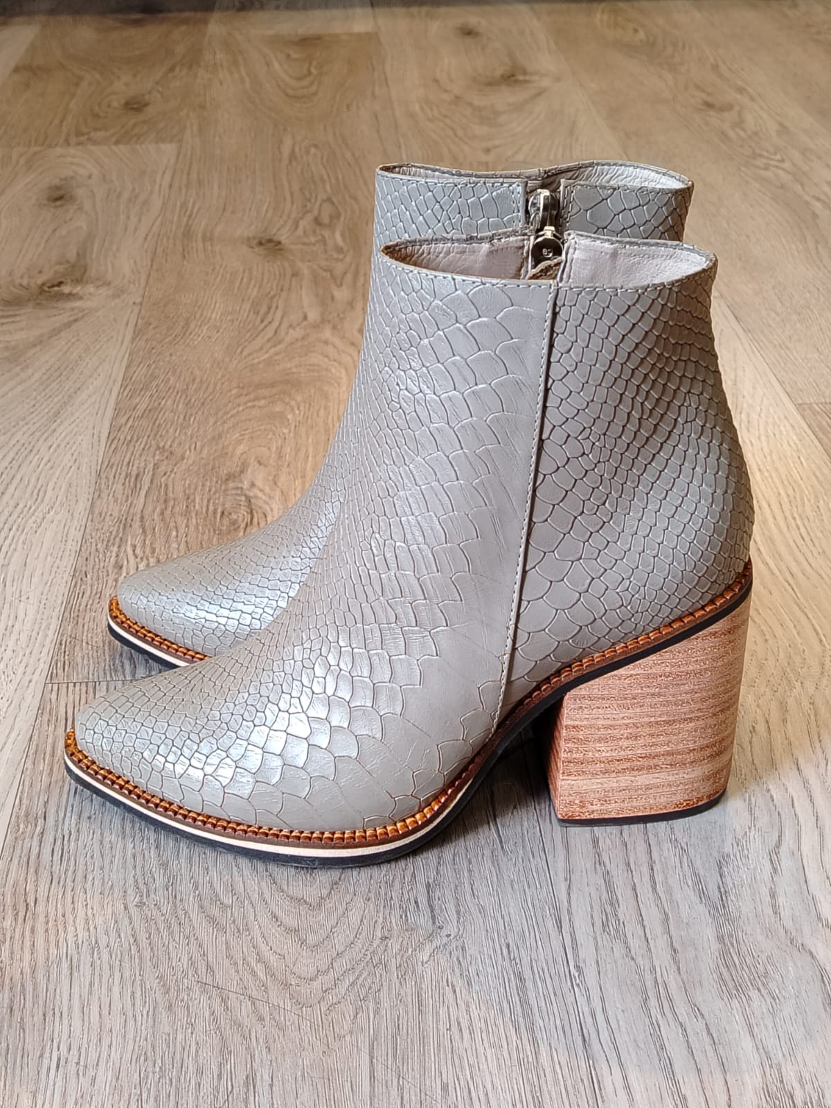 BOTIN MIAMI DAMA
