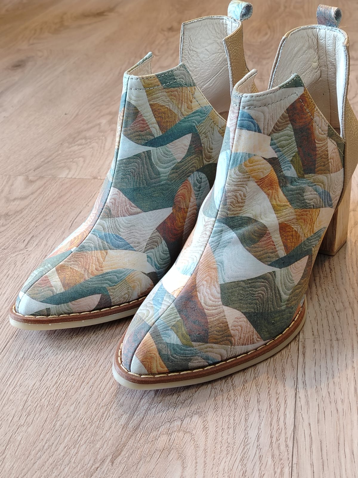 B-16 Botin dama Miel