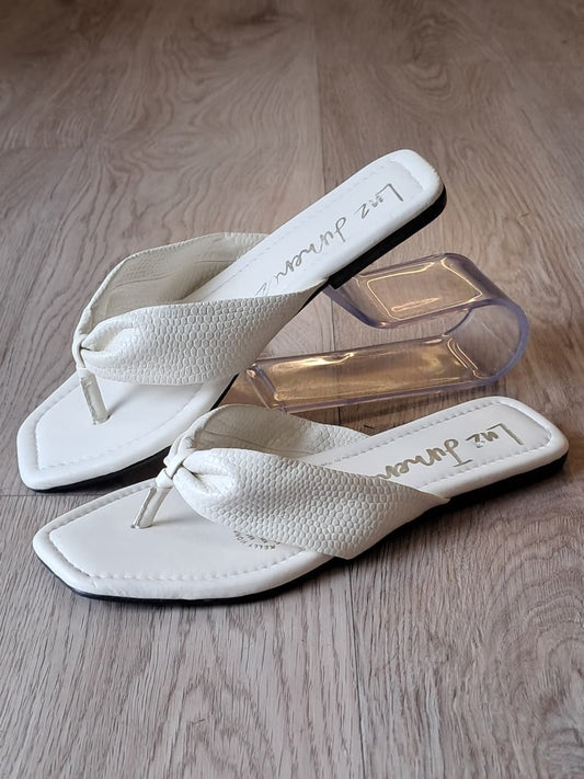 Sandalia Plana Dama Blanco Crema