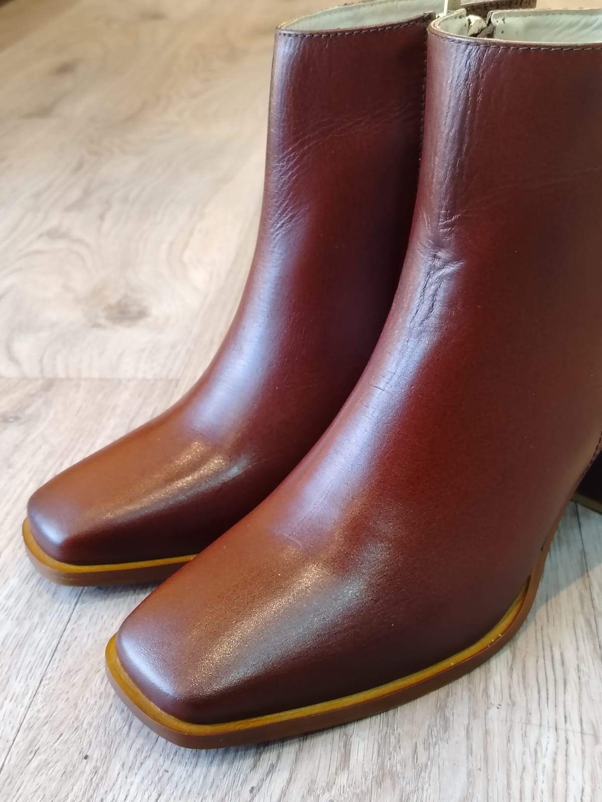 Botin Emily Dama Coñac
