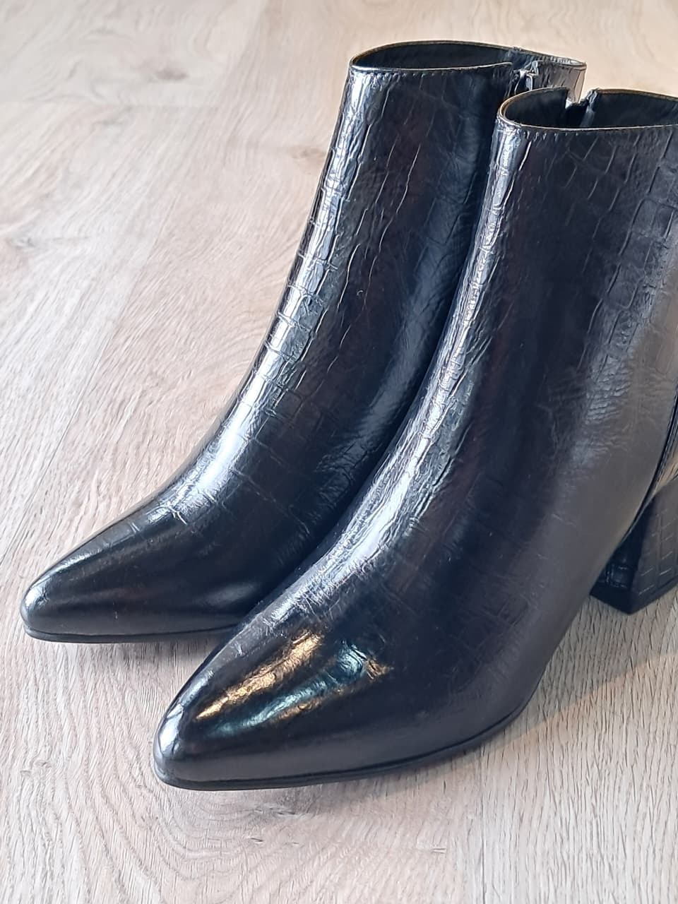 Botin Tiberia Dama